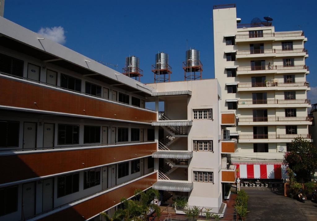 Veerachai Court Chiang Mai Zewnętrze zdjęcie
