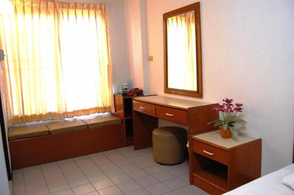 Veerachai Court Chiang Mai Zewnętrze zdjęcie